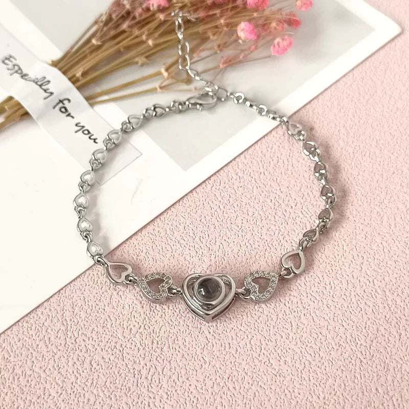 צמיד לבבות עם תמונה מוצפנת לאישה - Myone Jewelry