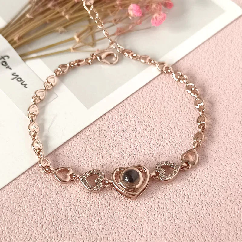 צמיד לבבות עם תמונה מוצפנת לאישה - Myone Jewelry
